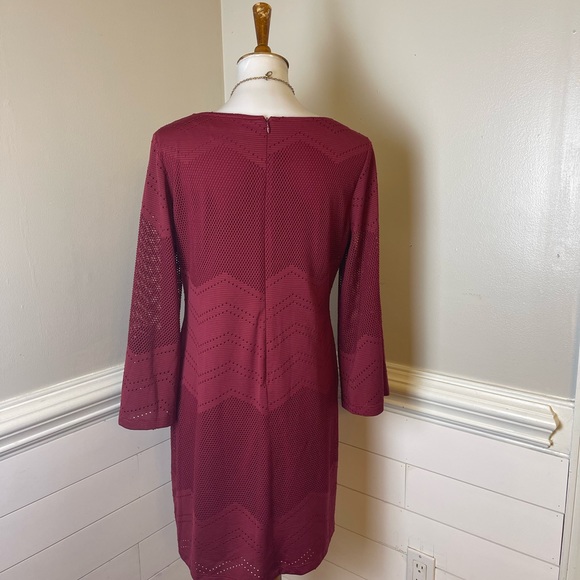 Ronni Nicole Maroon Perforated Design Dress 12 FREE SHIP - Picture 3 of 5